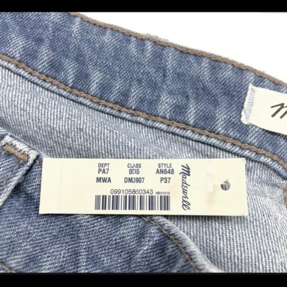 Madewell Petite Curvy Classic Straight Jeans in Meadowland Wash - Picture 8 of 10